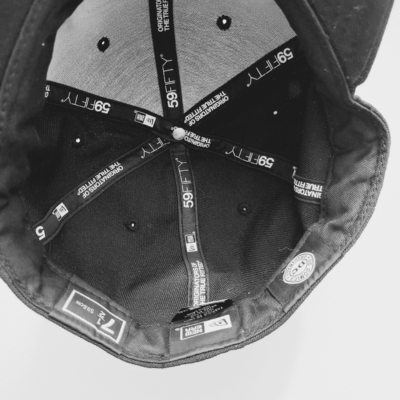 New Era Men's Character Basic Batman Hat - Picture 2 of 7